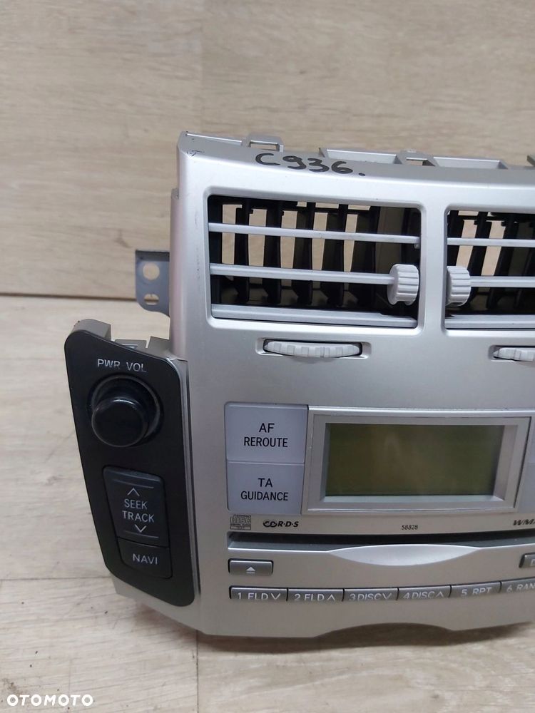 Toyota Yaris II Radio CD 58828 86120-52810 - 2