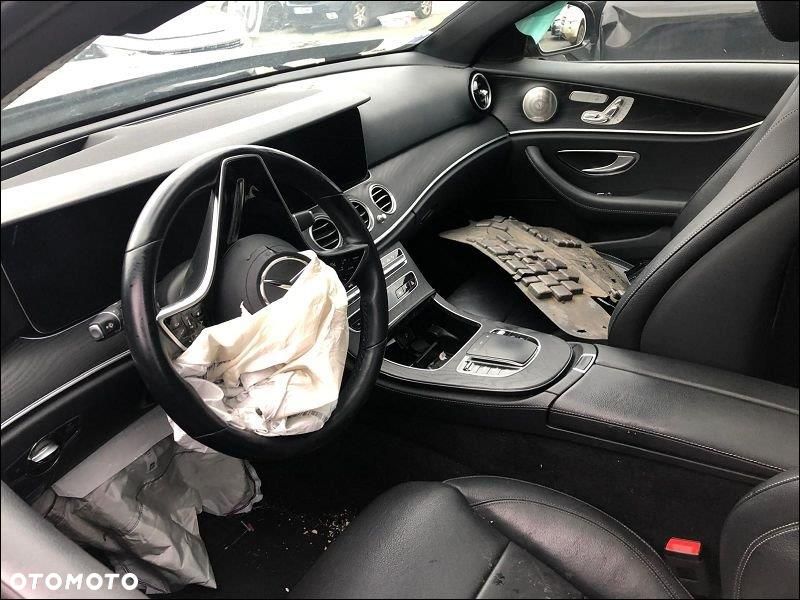 Mercedes-Benz Klasa E - 6