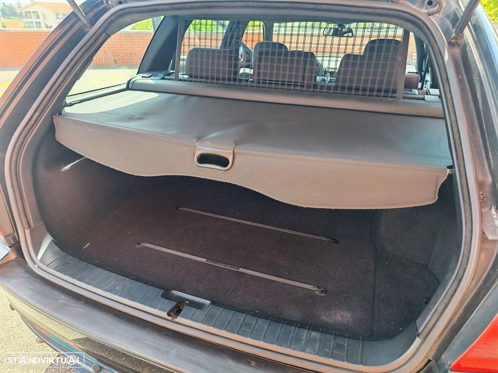 BMW 320 d Touring - 28