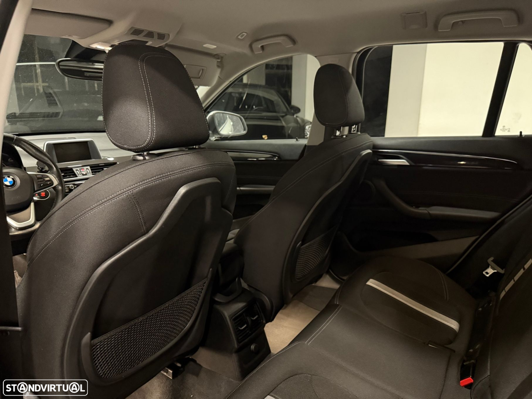 BMW X1 18 d sDrive Line Sport - 30