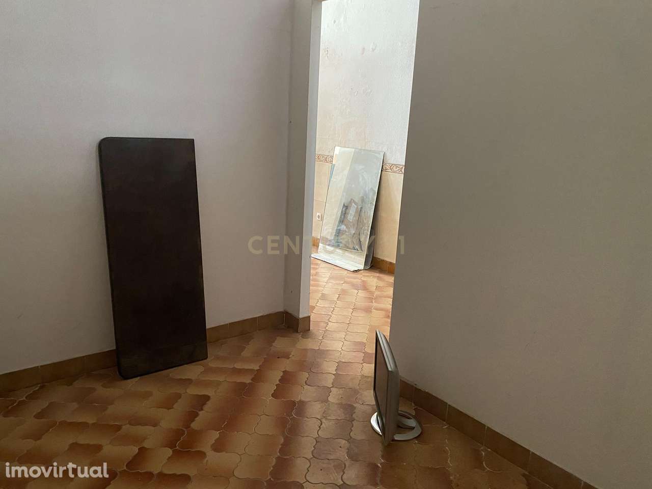 OPORTUNIDADE INVESTIMENTO! Prédio 2 pisos em zona histórica | Miradour - Grande imagem: 4/17