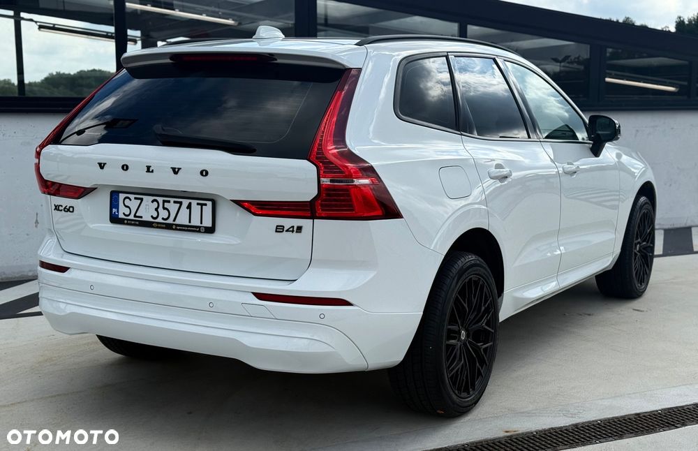 Volvo XC 60 B4 D AWD Geartronic Momentum Pro - 6