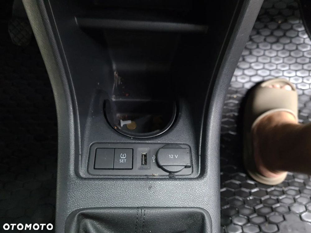 Volkswagen up! 1.0 move - 15