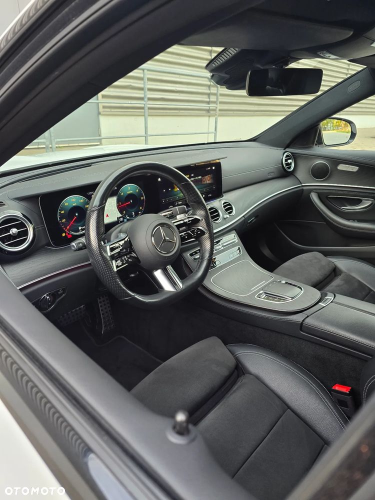 Mercedes-Benz Klasa E 220 d 9G-TRONIC AMG Line - 9
