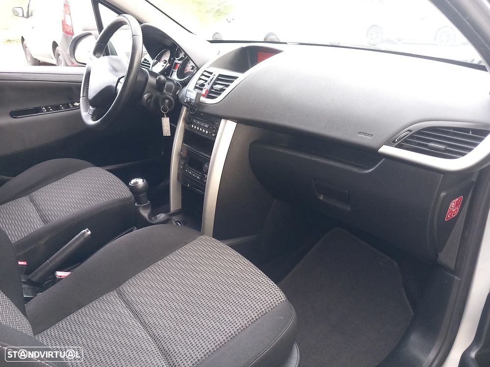Peugeot 207 SW 1.6 HDi Sport - 20