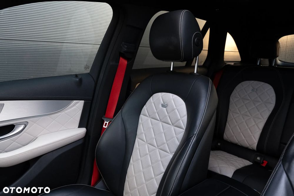 Mercedes-Benz GLC - 11