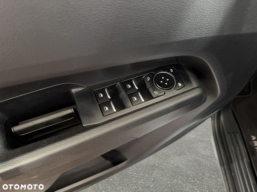 Volkswagen Amarok - 33
