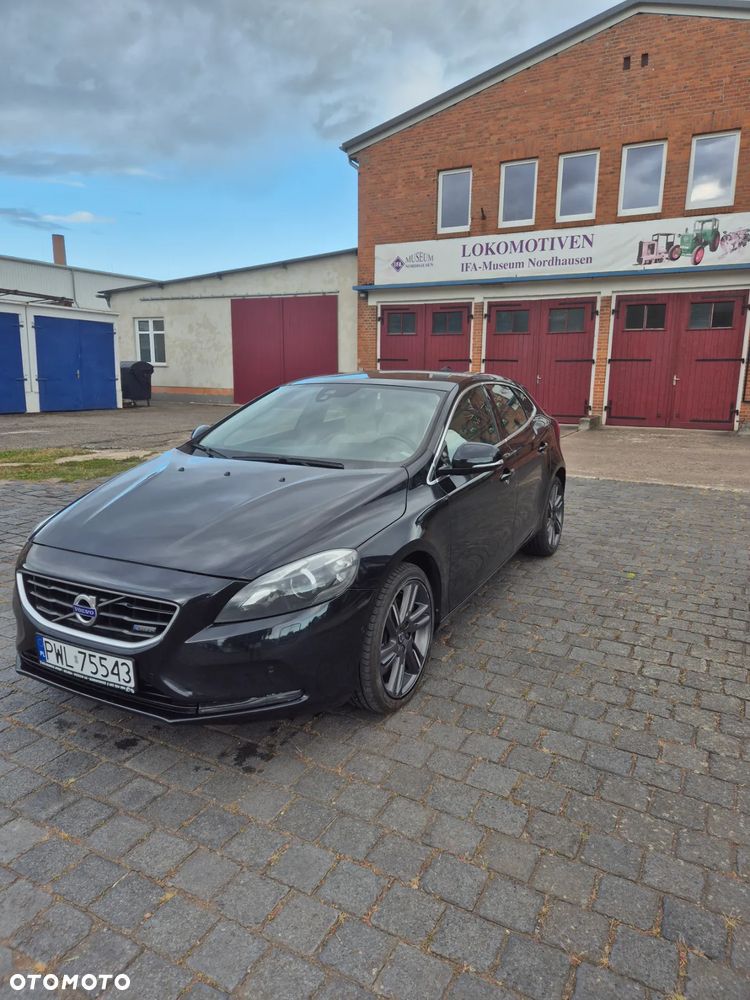 Volvo V40 D4 Drive-E R-Design Summum - 6