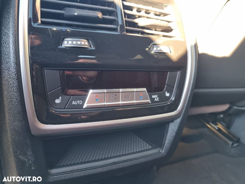 BMW X6 xDrive40i AT MHEV - 39