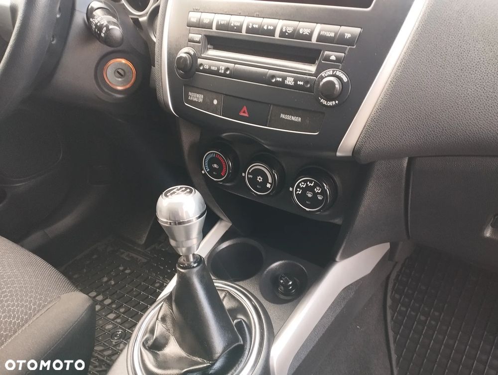 Mitsubishi ASX 1.6 Inform - 17