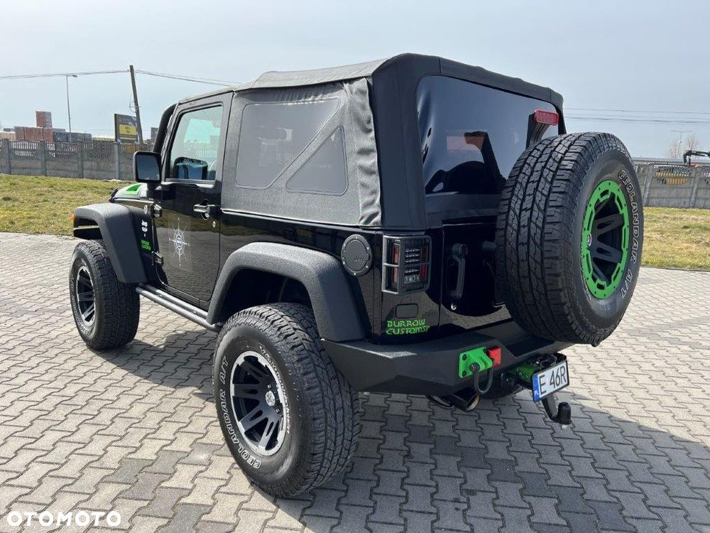 Jeep Wrangler - 12
