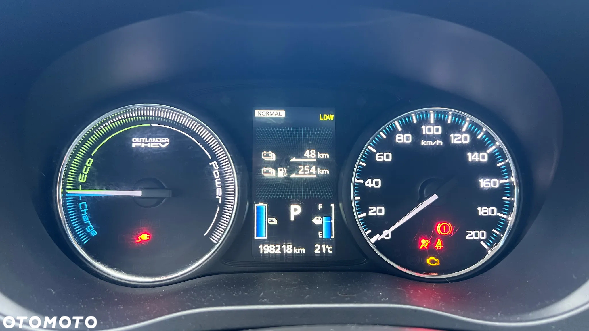Mitsubishi Outlander - 13