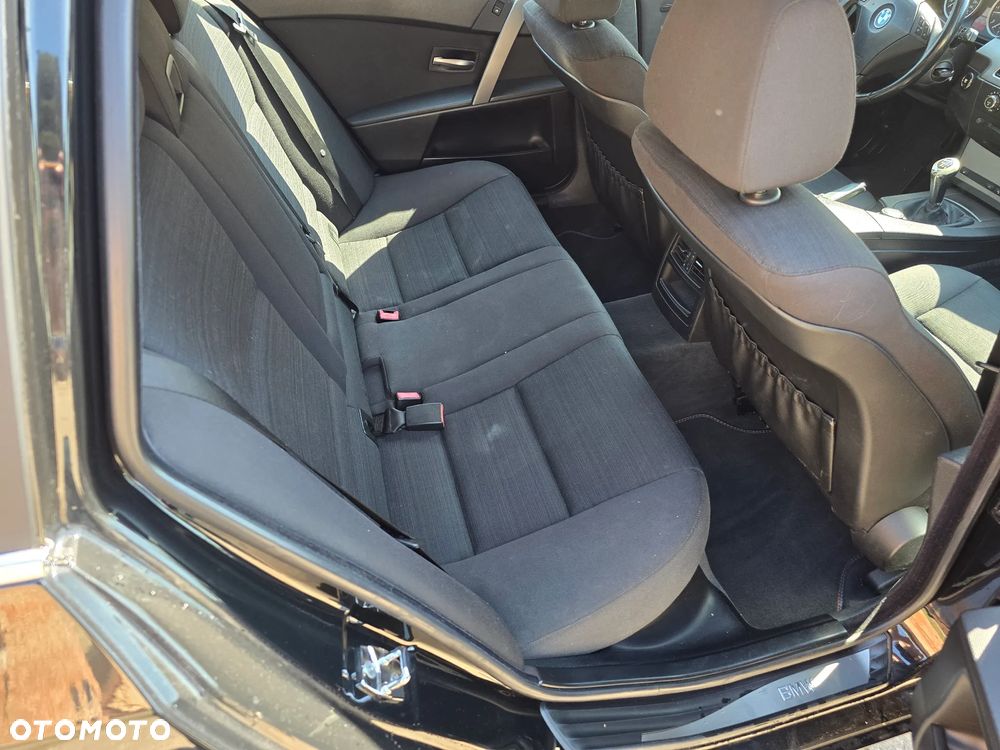 BMW Seria 5 525d - 8
