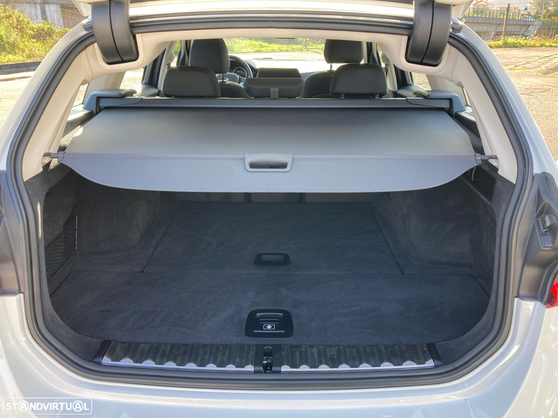 BMW 318 d Touring Corporate Edition - 39