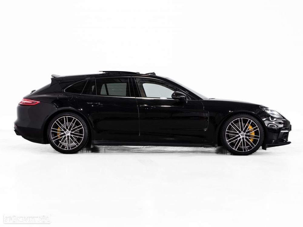 Porsche Panamera Sport Turismo - 3