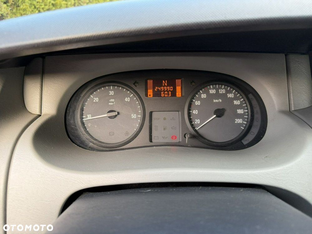 Opel Vivaro L2H1 2.9t Tecshift - 12