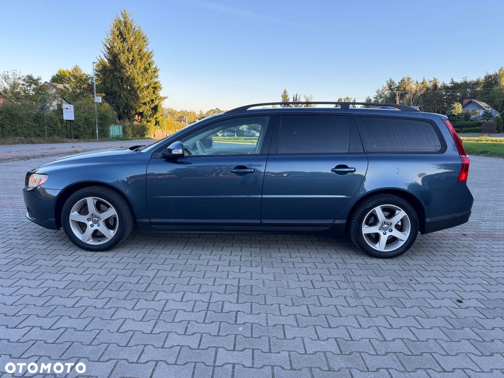 Volvo V70 2.4D Momentum - 12