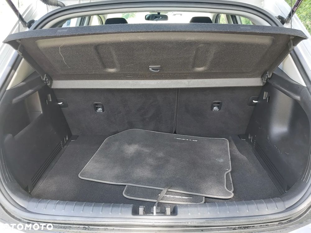 Kia Stonic - 21