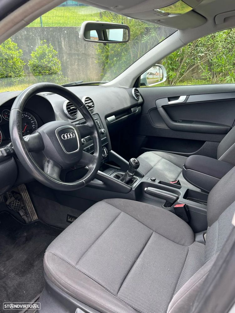 Audi A3 Sportback 1.6 TDI Attraction - 14
