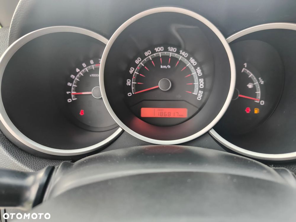 Kia Venga 1.4 CVVT Titanium Collection - 22