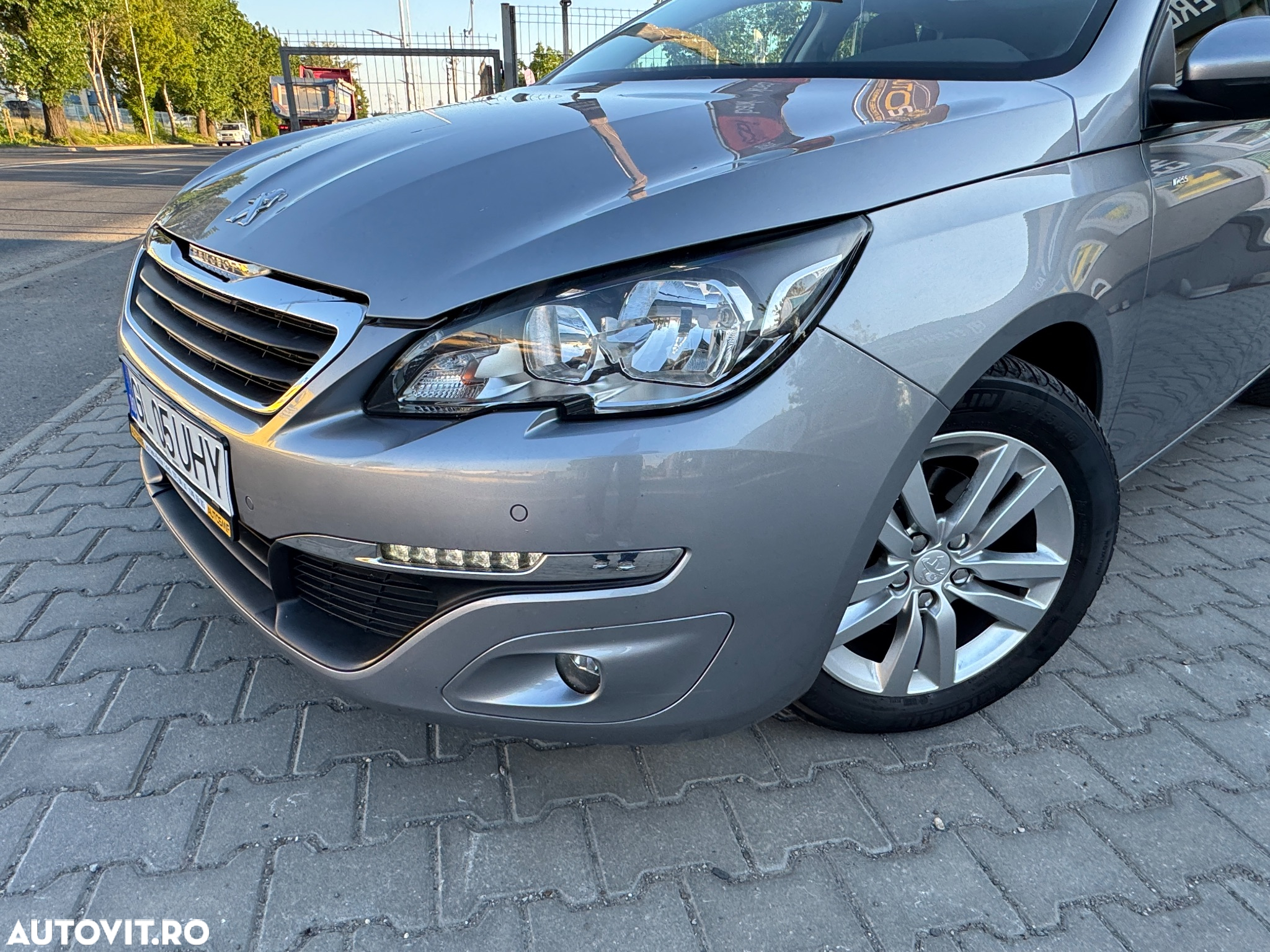 Peugeot 308 SW BlueHDi 120 Stop & Start Business-Line - 38