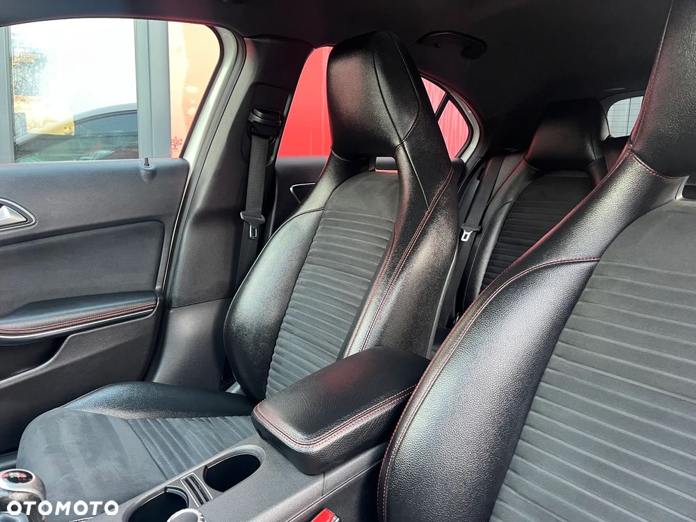 Mercedes-Benz Klasa A 180 AMG Line - 15