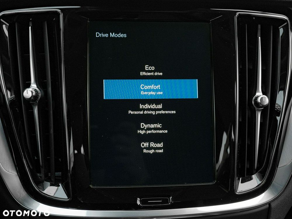 Volvo V60 Cross Country D4 AWD - 21