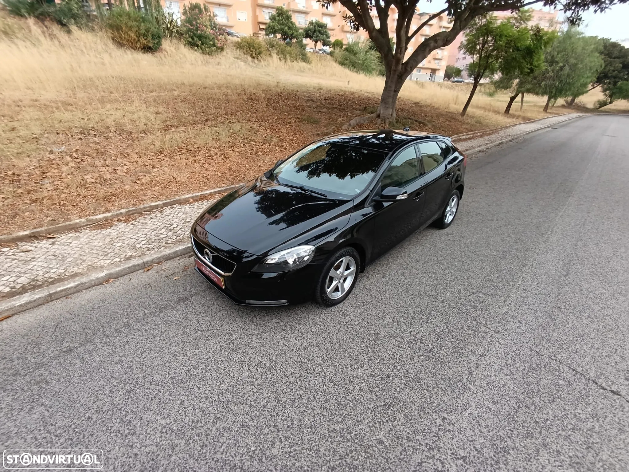 Volvo V40 2.0 D3 Momentum - 36