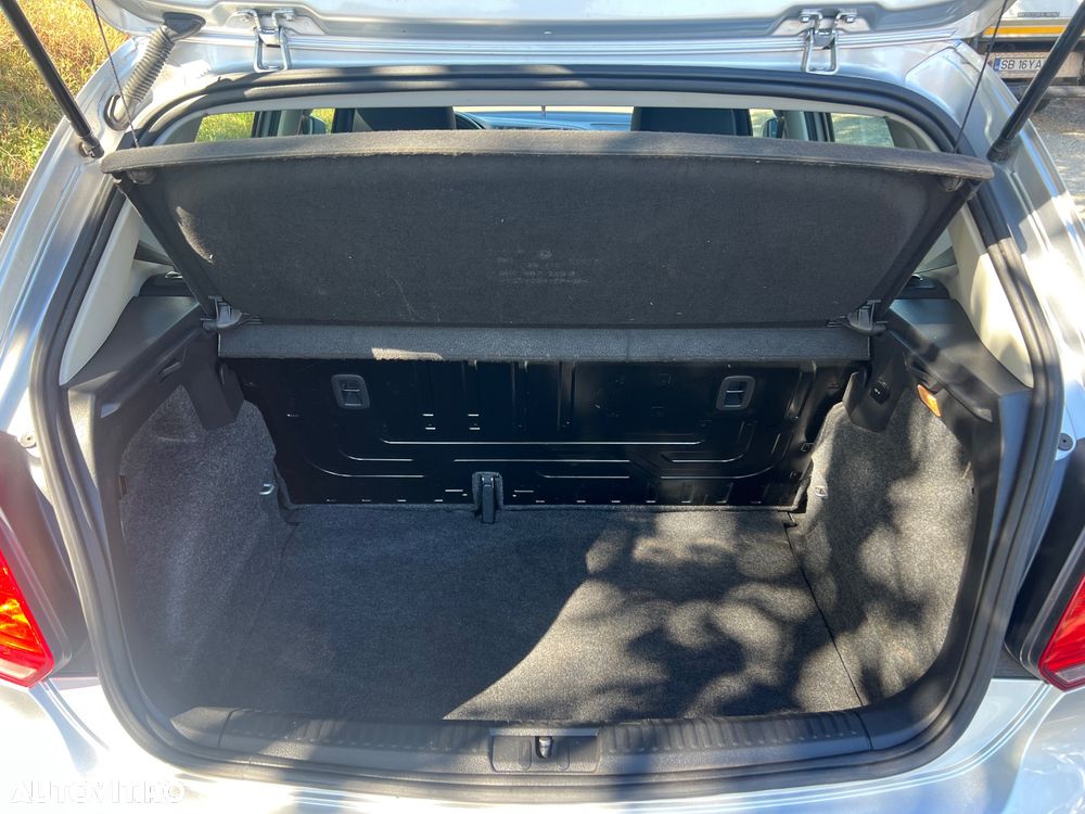 Volkswagen Polo - 10