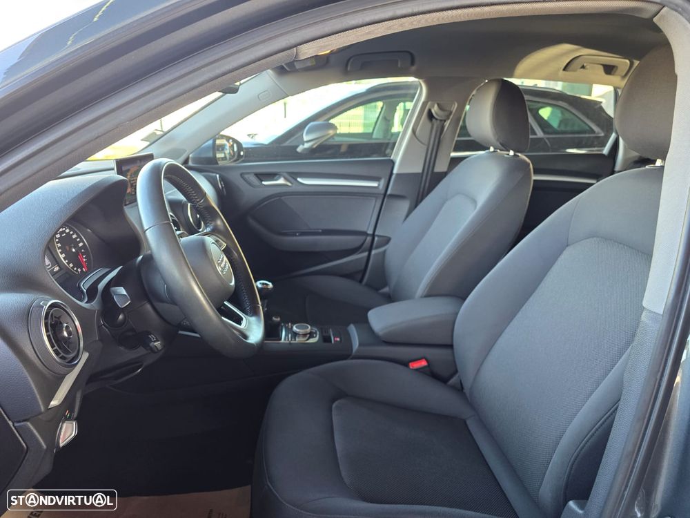 Audi A3 Sportback 30 TDI Design - 14