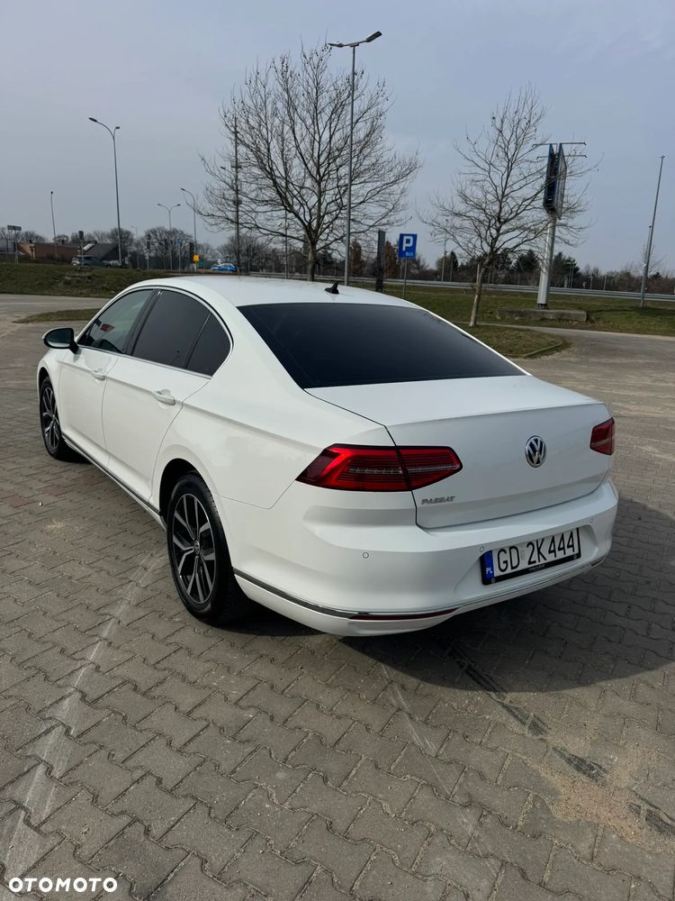 Volkswagen Passat 2.0 TDI SCR Highline DSG - 4