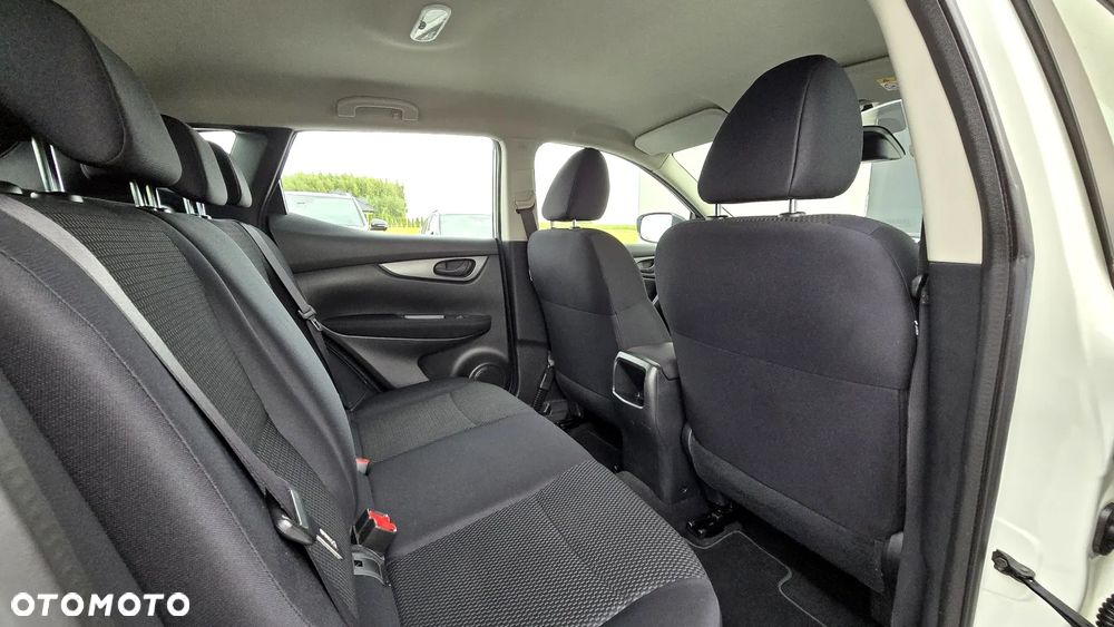 Nissan Qashqai 1.2 DIG-T N-Connecta - 32