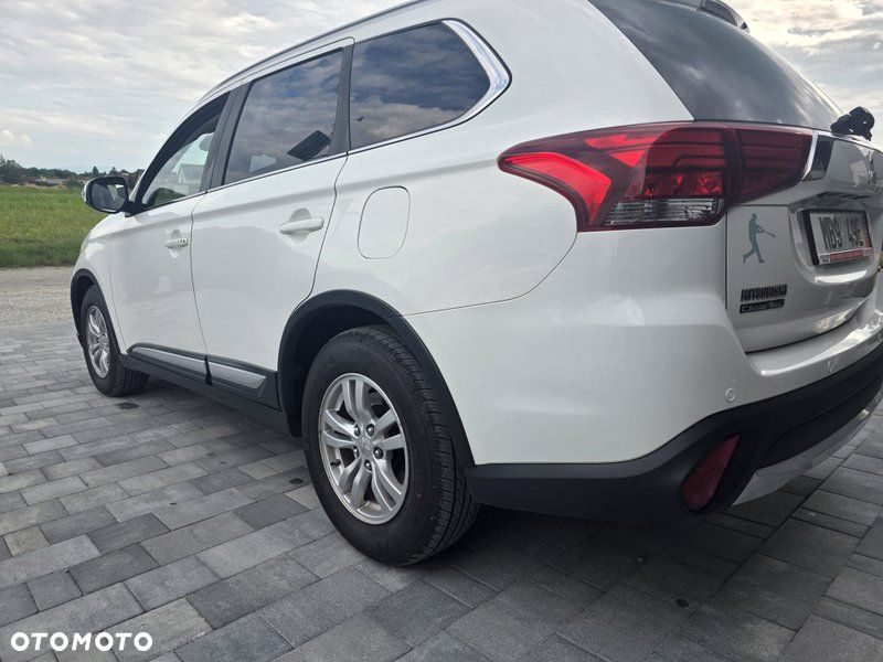Mitsubishi Outlander 2.0 Intense + Navi 4WD CVT - 8