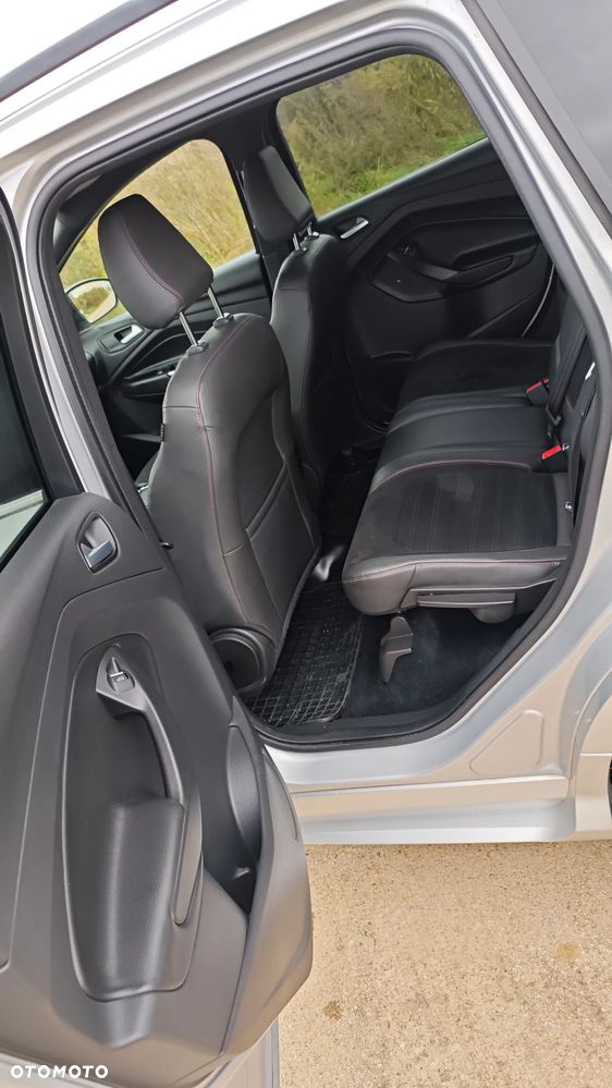 Ford Kuga 2.0 TDCi AWD ST-Line - 25