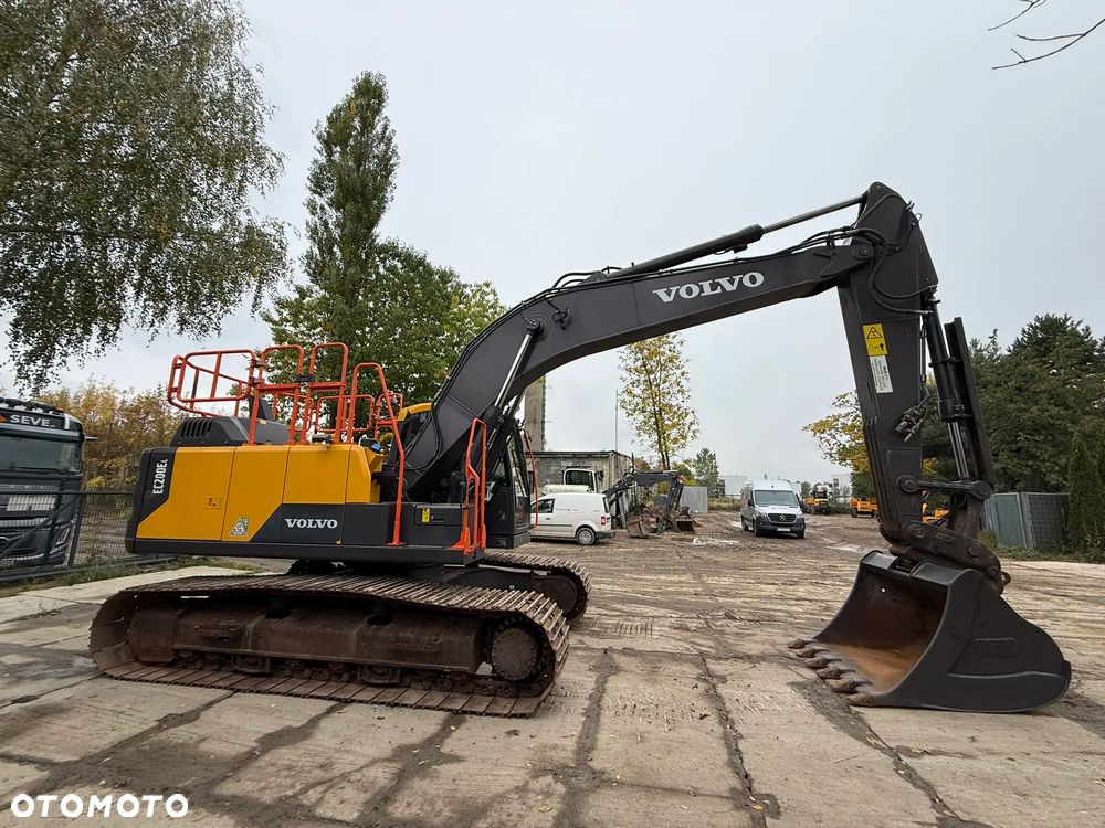 Volvo EC 200 EL ( EC 220 ) - 8