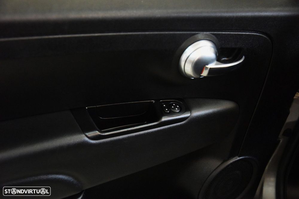 Fiat 500C 1.0 Hybrid Connect - 28
