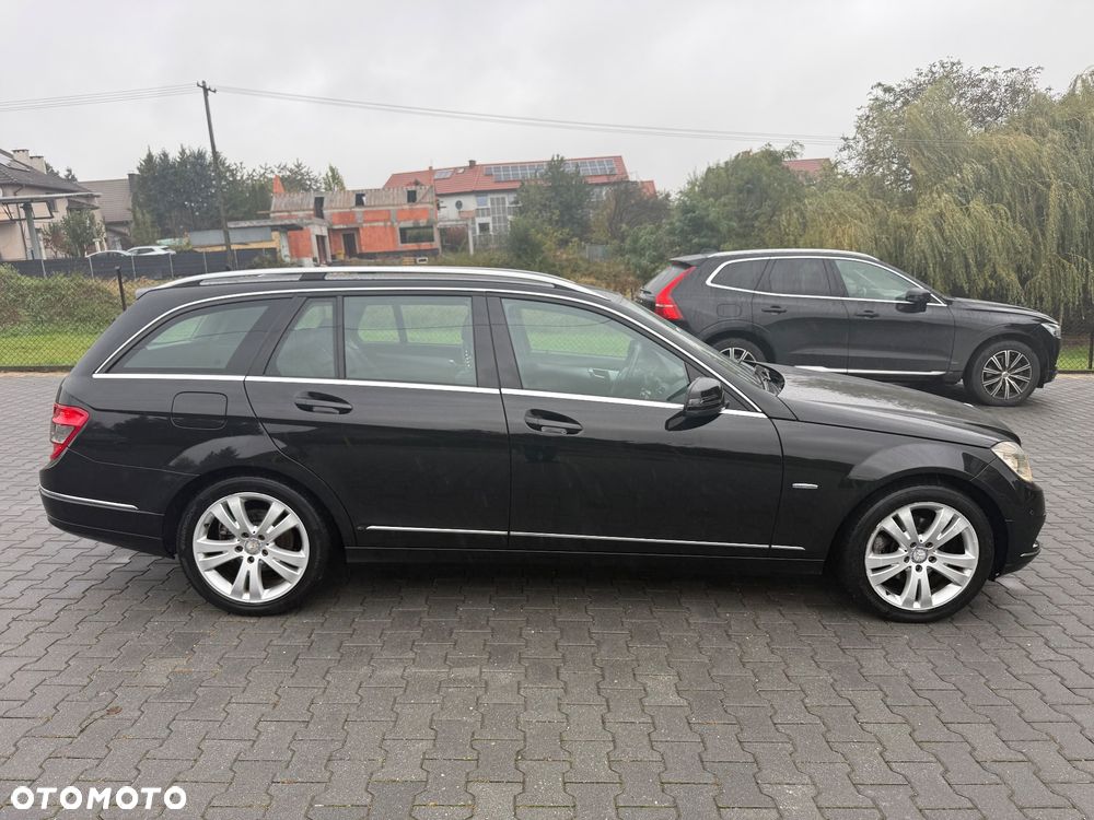 Mercedes-Benz Klasa C 180 CGI BlueEff Avantgarde - 4