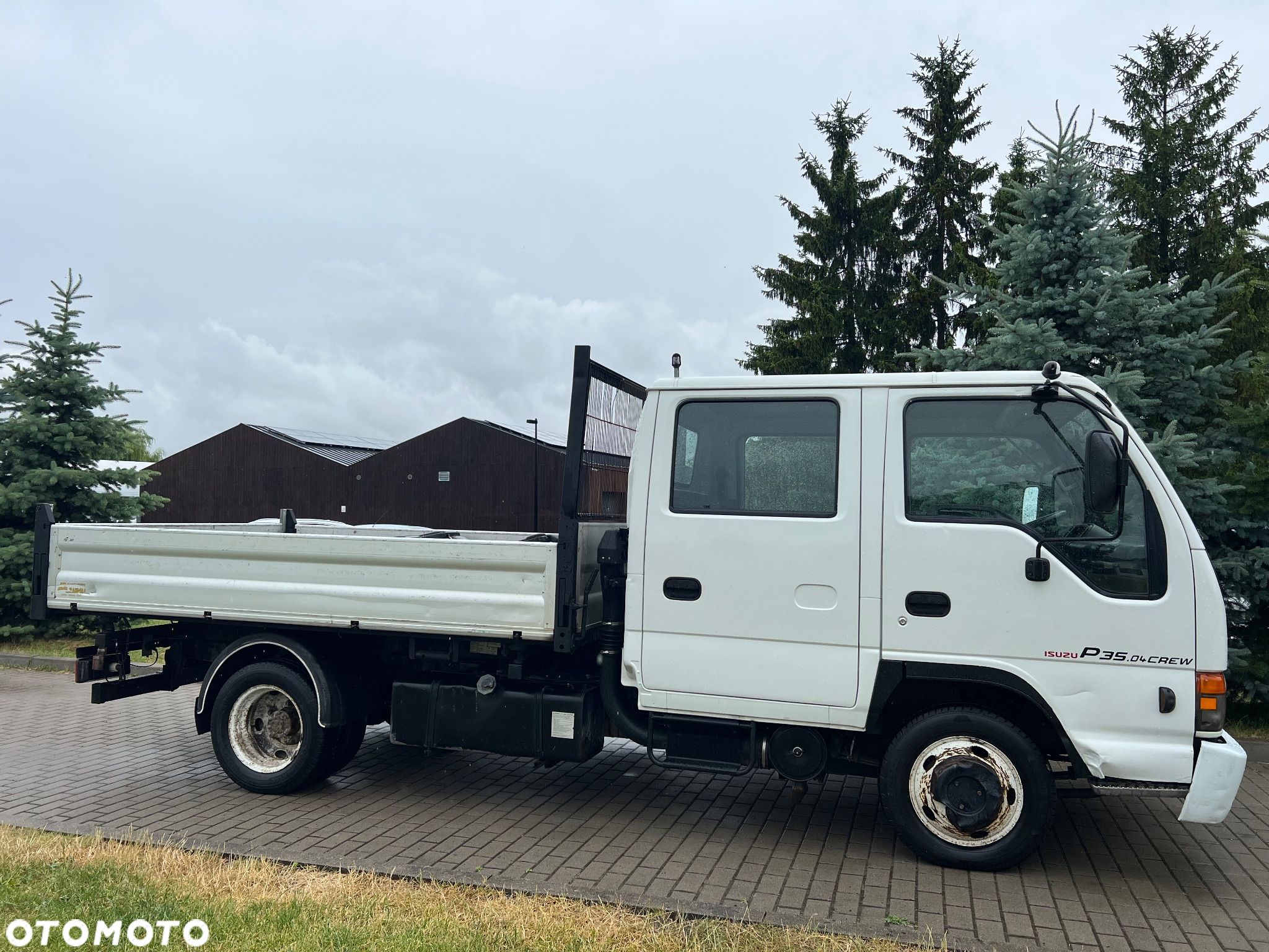 Isuzu NPR - 6