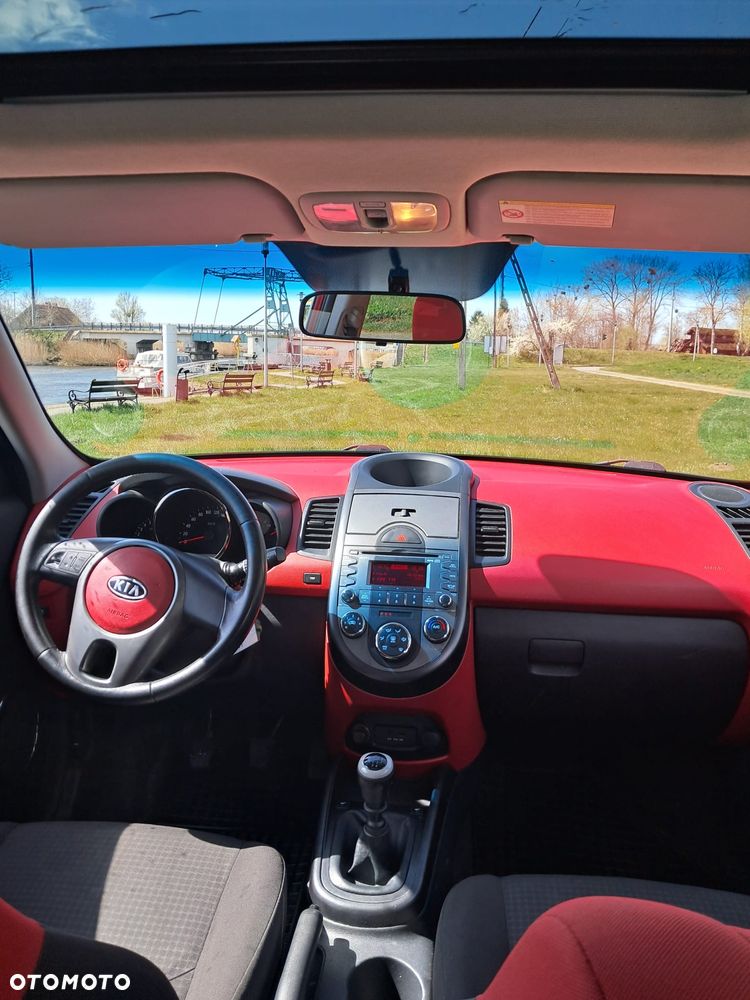 Kia Soul 1.6 L - 8