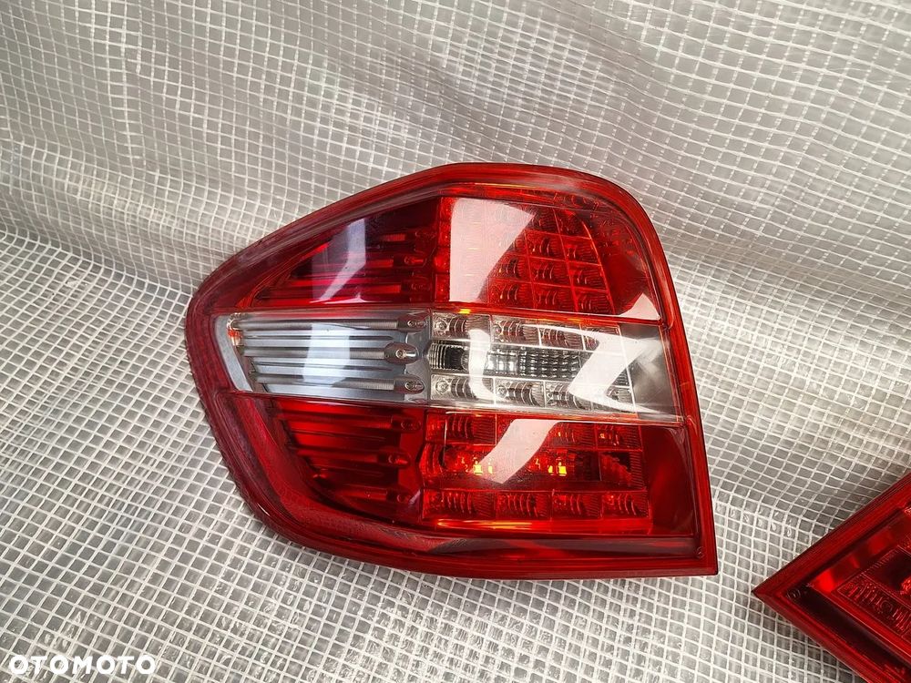 lampa tyl tylna lewa mercedes ml III w164 lift 2008-2011 a1649064200 europa orginal demontaz - 1