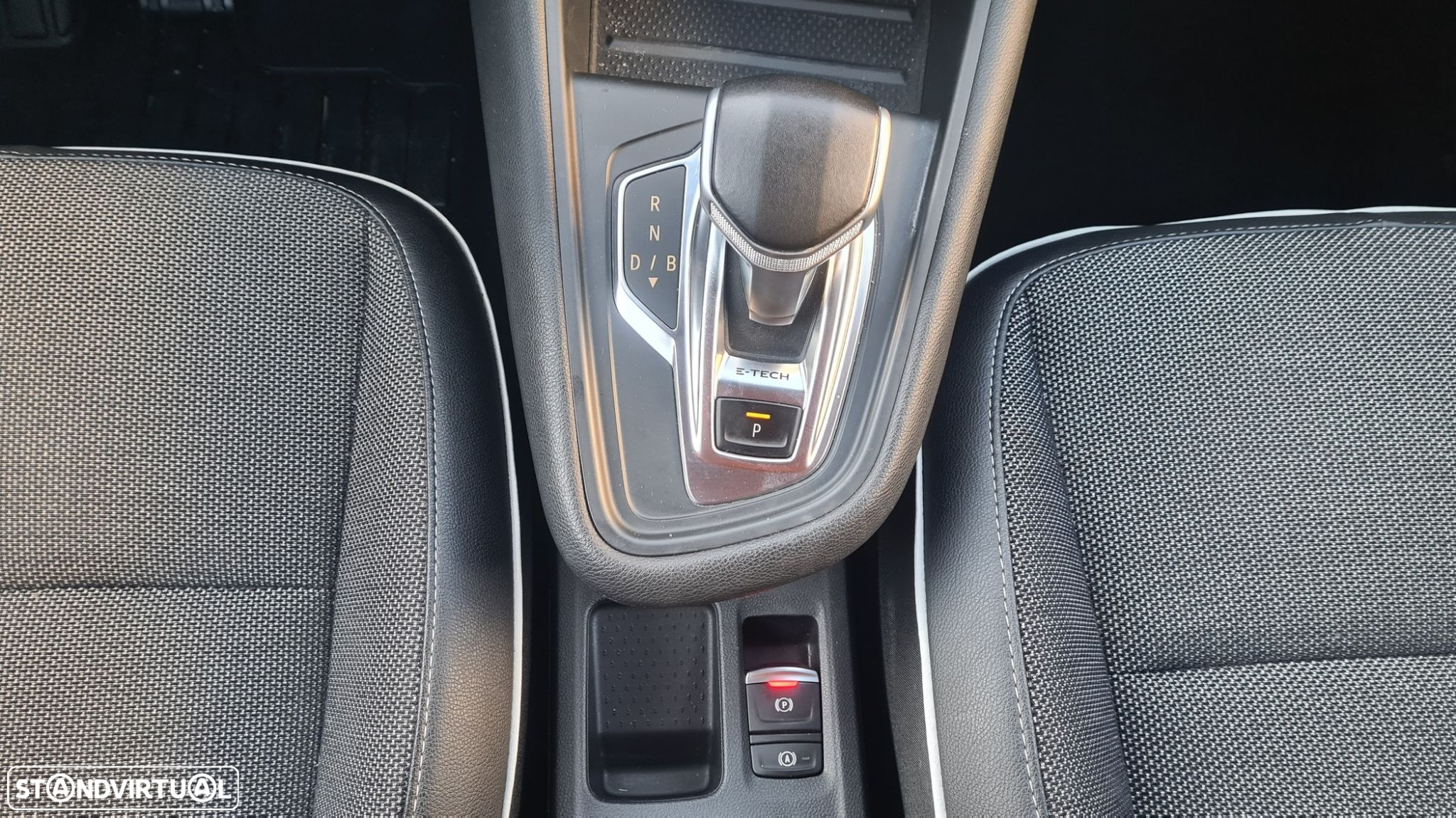 Renault Captur 1.6 E-Tech Plug-In Intens - 40