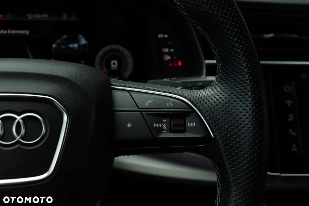 Audi Q8 - 30
