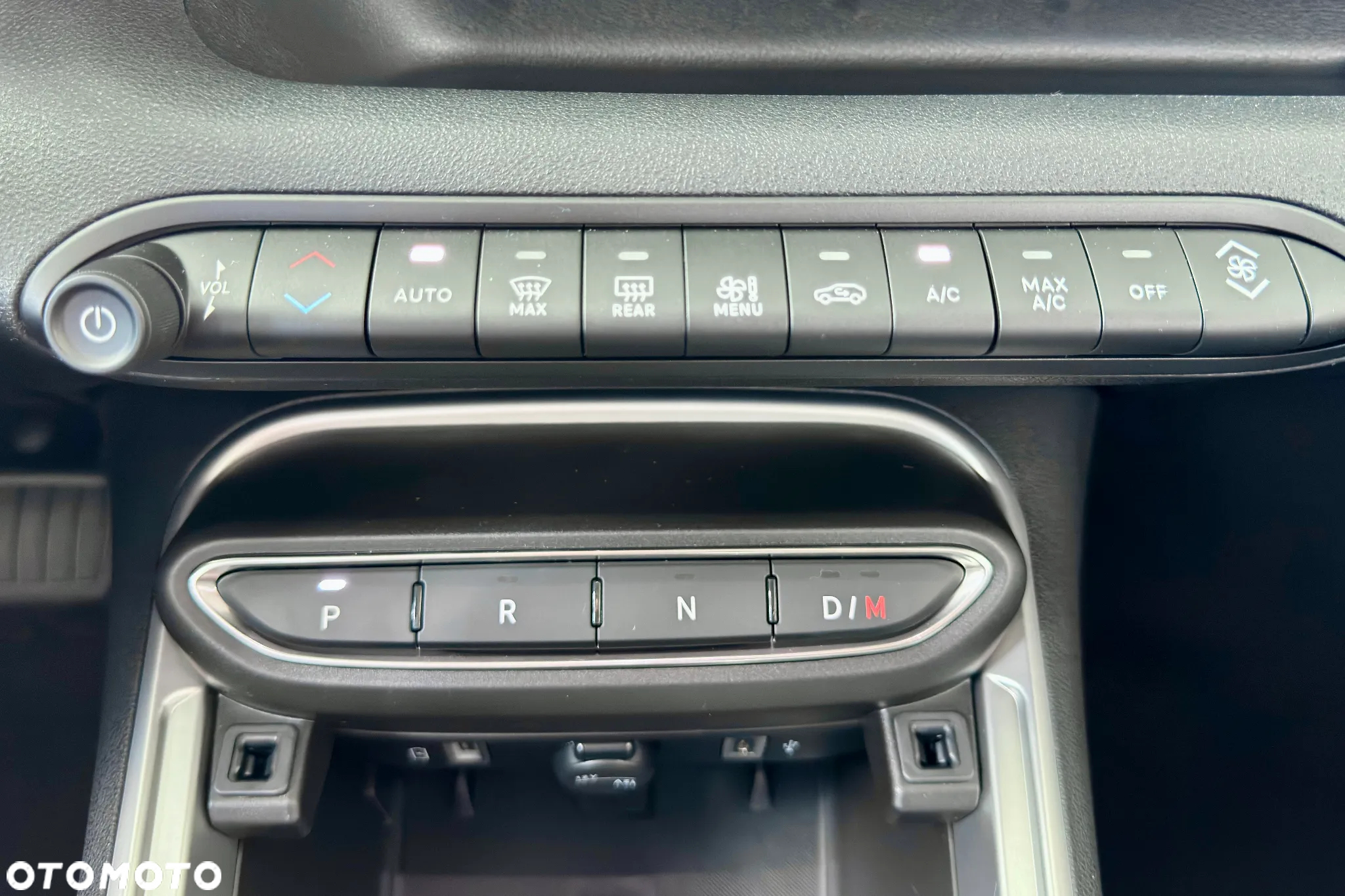 Jeep Avenger 1.2 T3 mHEV Altitude FWD eDCT6 - 38