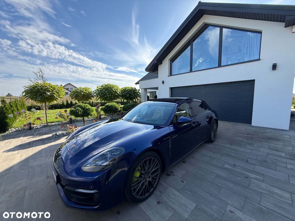 Porsche Panamera 4 Platinum Edition - 9