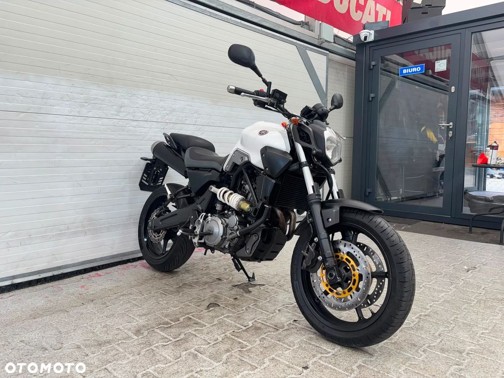 Yamaha MT - 12