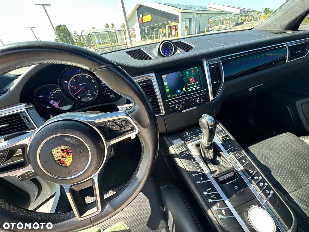 Porsche Macan Turbo PDK - 12