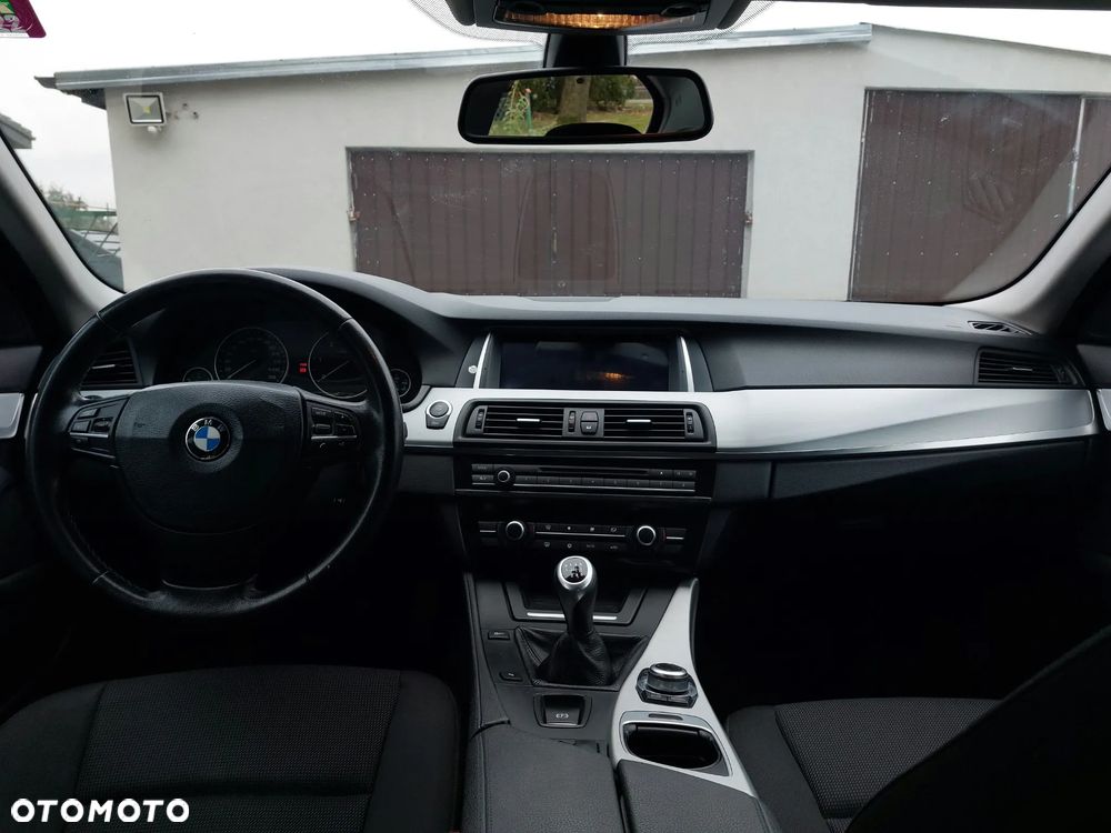 BMW Seria 5 520d - 8