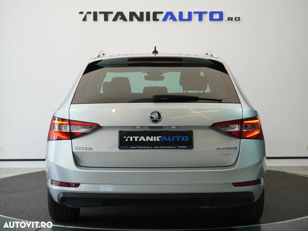 Skoda Superb 2.0 TDI 4x4 DSG Style - 4