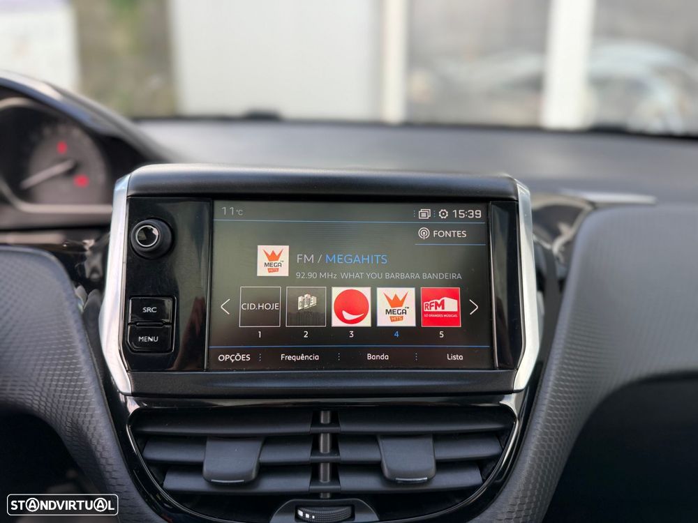 Peugeot 2008 1.6 BlueHDi Crossway - 29