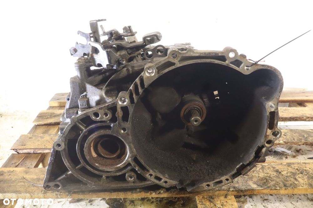 SKRZYNIA BIEGÓW 5 BIEGOWA KIA SPORTAGE II LIFT 2.0CRDI S714J - 1